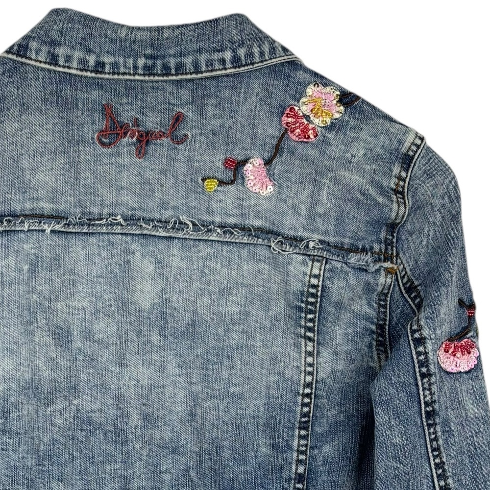 Desigual Floral Embroidered 4 Pocket Distressed Fade Washed Jean Jacket EU 38 - Picture 11 of 14